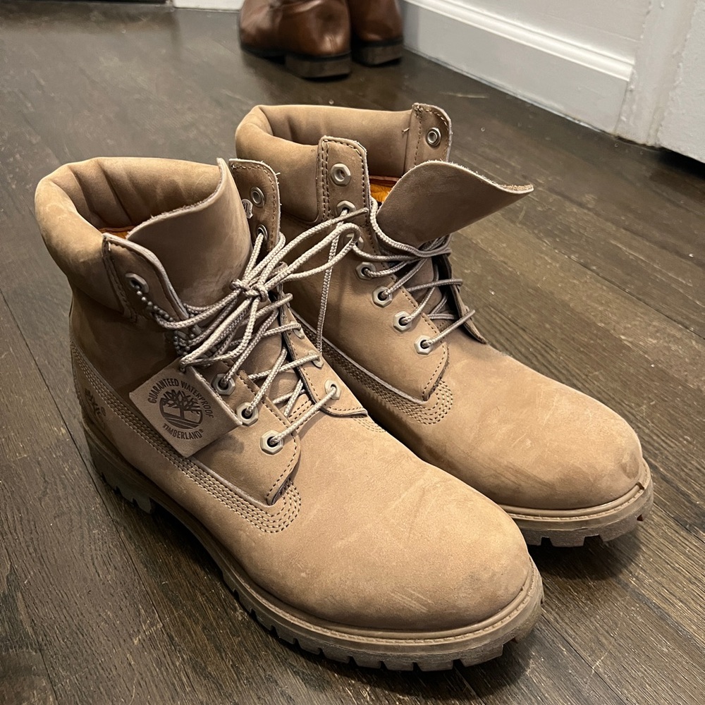 SOLD Timberland Men's Tan Leather Boots